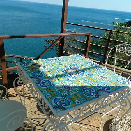 Il Nido Del Gabbiano فندق مبيت وإفطار Vietri