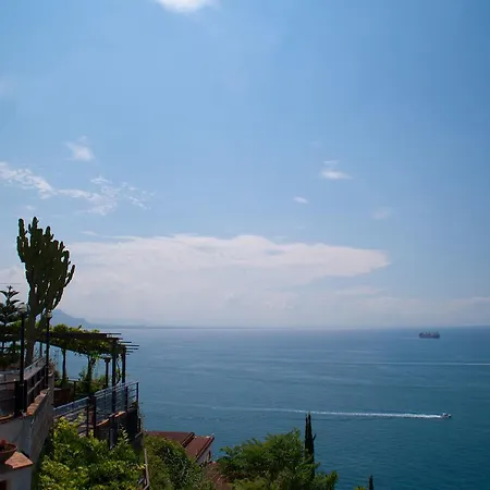 Bed & Breakfast Il Nido Del Gabbiano 3*