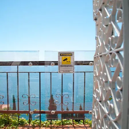 Il Nido Del Gabbiano * Vietri sul Mare